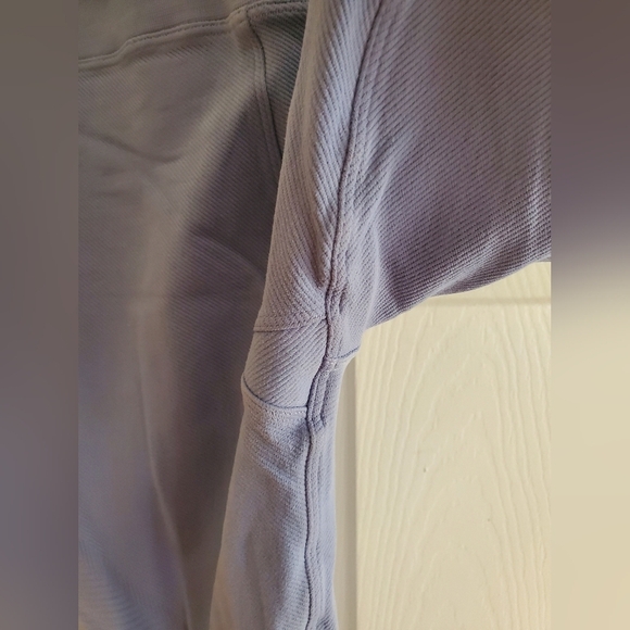 Peloton Nux brand Festive Blue Shapeshifter Legging - Picture 5 of 6